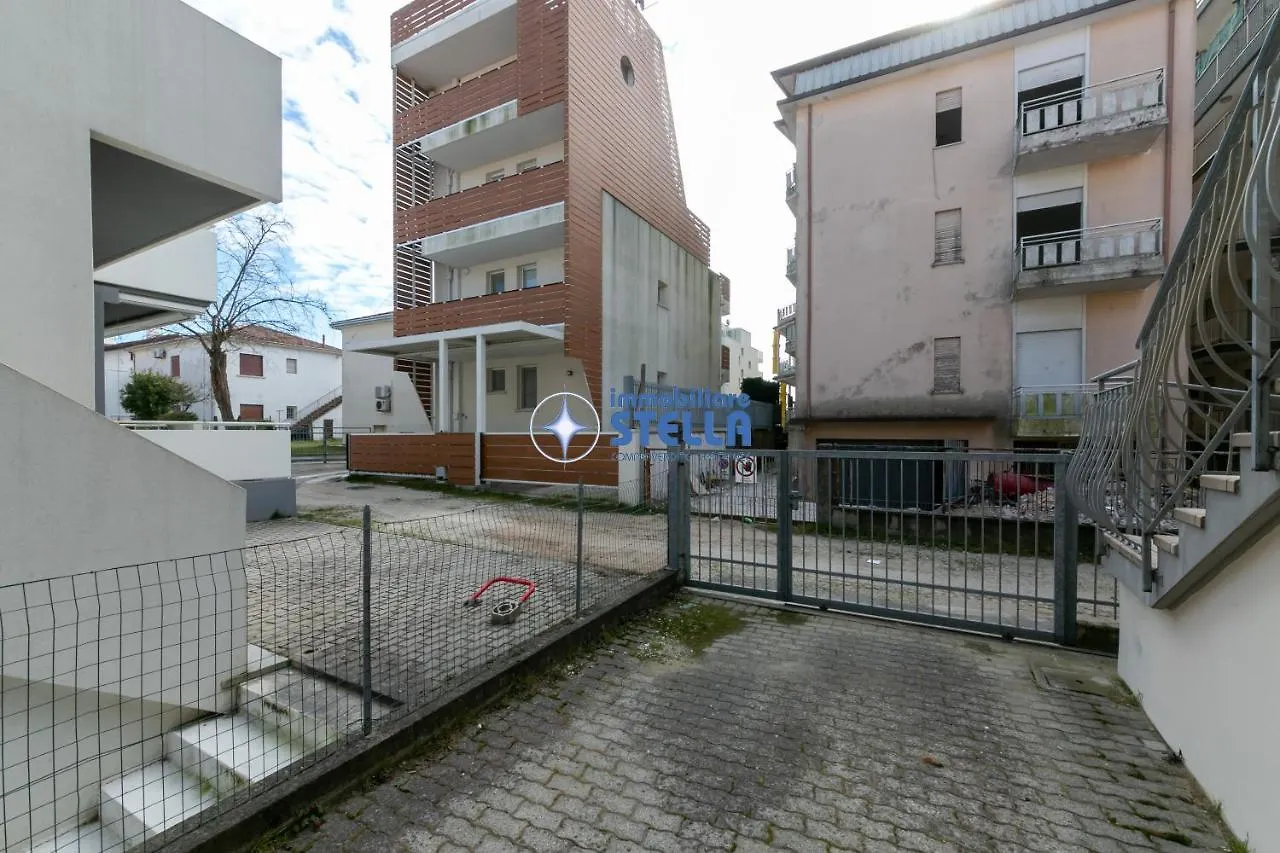 別荘 Condominio Carnelos リド・ディ・イエゾロ イタリア